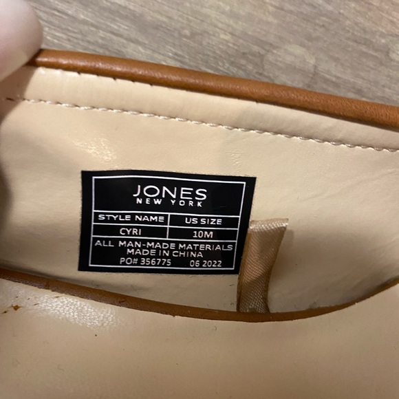 Jones New York heel loafer - Picture 8 of 9